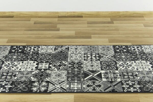 Behúň Luna 503754/89922 - patchwork sivý