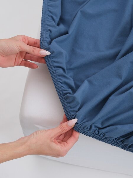Jersey prostěradlo s elastanem 140 × 200 cm – námořnicky modré