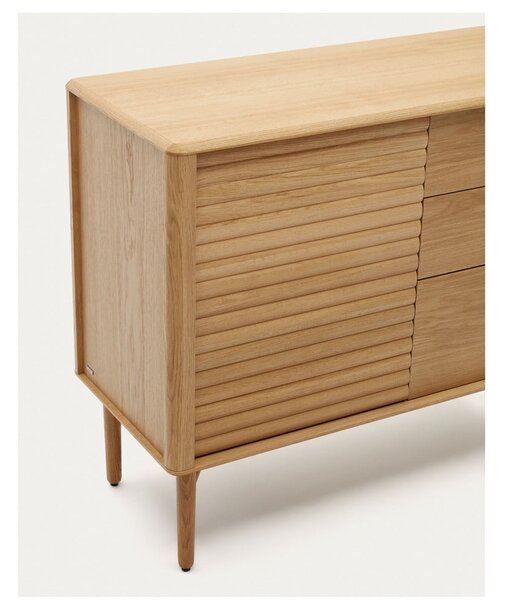 Nízka komoda v dekore duba v prírodnej farbe 105x86 cm Lenon – Kave Home