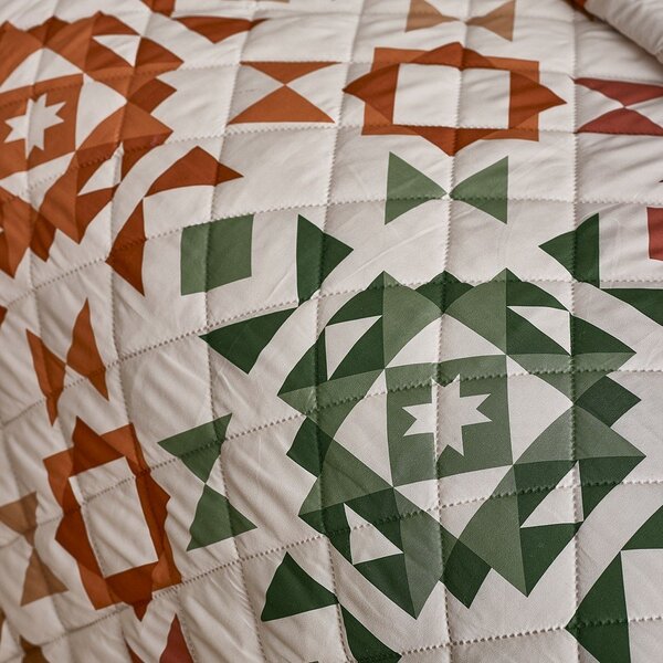 Béžový prešívaný pléd 220x230 cm Autumn Patchwork Geo – Catherine Lansfield