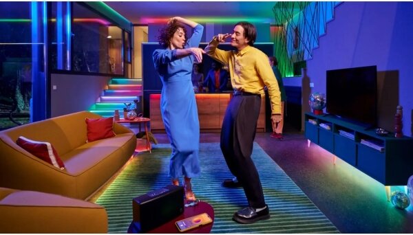 Philips -LED RGB stmievateľný pás SMART STRIP 15m LED/20W/230V 2200-6500K Wi-Fi