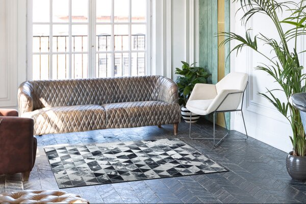 Koberec PATCHWORK 21722 sivý - imitácia kože krava, trojuholníky