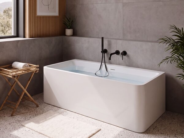 Voľne stojaca vaňa biela solid surface 160 cm s tenkým okrajom moderný štýl kúpeľňa