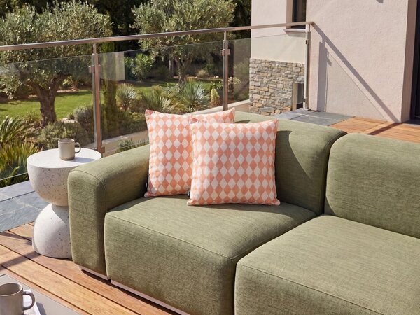 Sada 2 vonkajších dekoratívnych vankúšov svetločervená polyester 45 x 45 cm štvorcový tvar moderný štýl záhrada exteriér