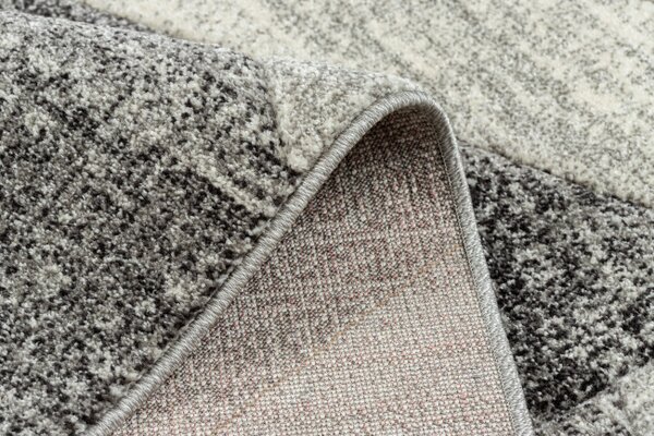 Koberec FEEL 5673/16811 HERRINGBONE čierny / sivý / krémový