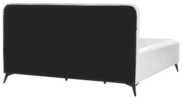 Rám postele s čelom biele buklé čalúnenie čierne kovové nohy 180 x 200 cm klasický minimalistický štýl spálňa