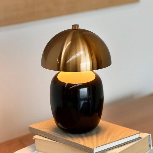 Dyberg Larsen stolová LED lampa Manhatten, čierna/mosadz, Čierna, Obývacia izba / jedáleň, Keramický, Škandinávsky, Stojacie svietidlo