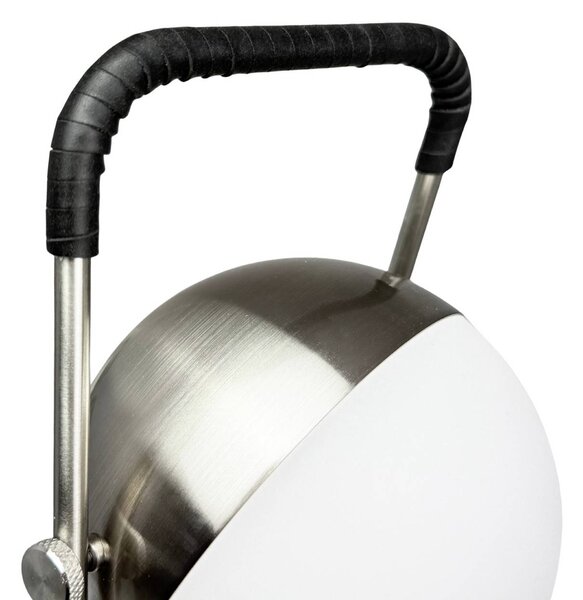 Dyberg Larsen LED stolná lampa na batérie Mova, čierna, IP44, Chrómová / strieborná, Obývacia izba / jedáleň, kov, Škandinávsky, Stojaca lampa