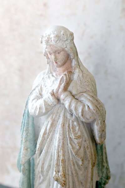 Dekoračná opálová socha bábiky Marie Madona - 10*10*31 cm - Chic Antique