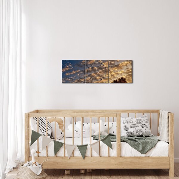 Obraz - Palmy medzi mrakmi (s hodinami) (90x30 cm)