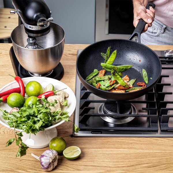 WOK keramický povrch 28 cm KitchenAid - Online Only bytové doplnky, Online Only