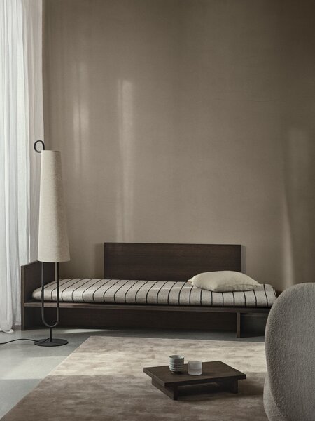 Odkladací stolík z dubovej dýhy Kona Dark Stained