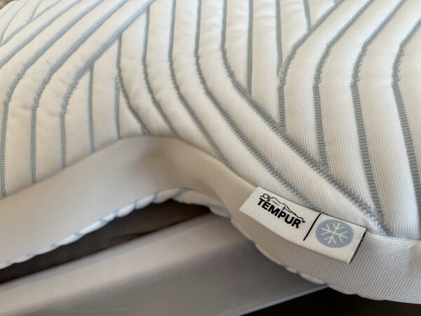 Tempur® Tempur® OMBRACIO SmartCool - polštář s patentovaným designem a SmartCool technologií
