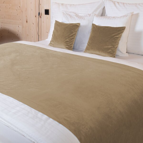 Biante Zamatový prehoz/behúň na posteľ Velvet Prémium SVP-026 Kávovo béžový 50x140 cm