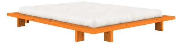 Oranžová dvojlôžková posteľ z borovicového dreva bez čela s roštom 140x200 cm Japan – Karup Design