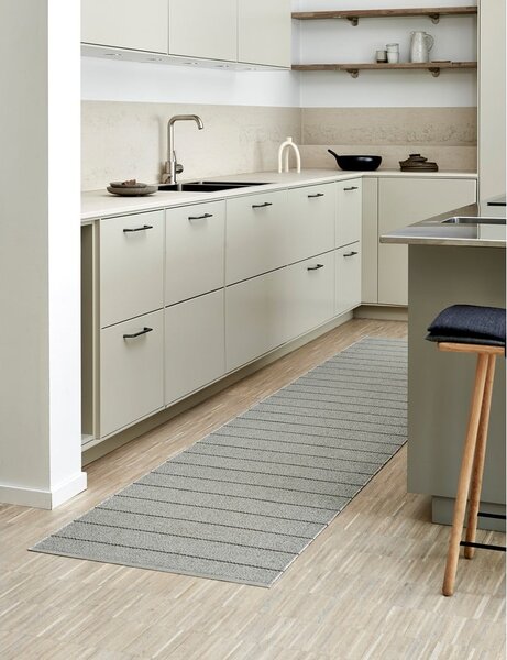 Sivý vnútorný a vonkajší behúň 70x270 cm Carl Warm Grey – Pappelina