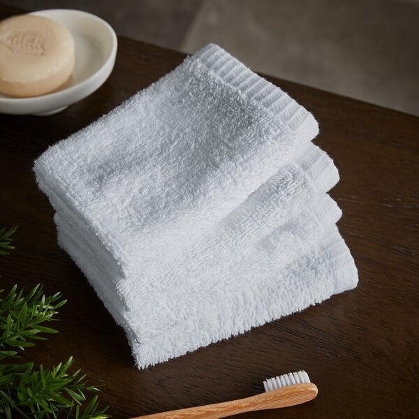 Biele rýchloschnúce bavlnené uteráky v súprave 4 ks 30x30 cm Quick Dry – Catherine Lansfield