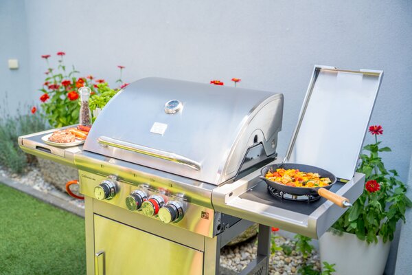 Plynový gril CALIFORNIA BBQ, 4 horáky, s redukčným ventilom, strieborná Penta CZ