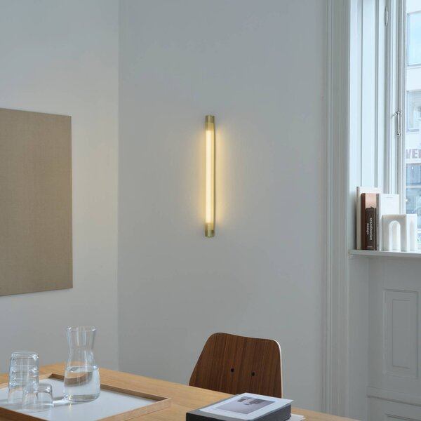 GEJST nástenné svetlo Radent, mosadzná farba, výška 70 cm, G13 LED, Mosadz / zlato, Obývacia izba / jedáleň, kov