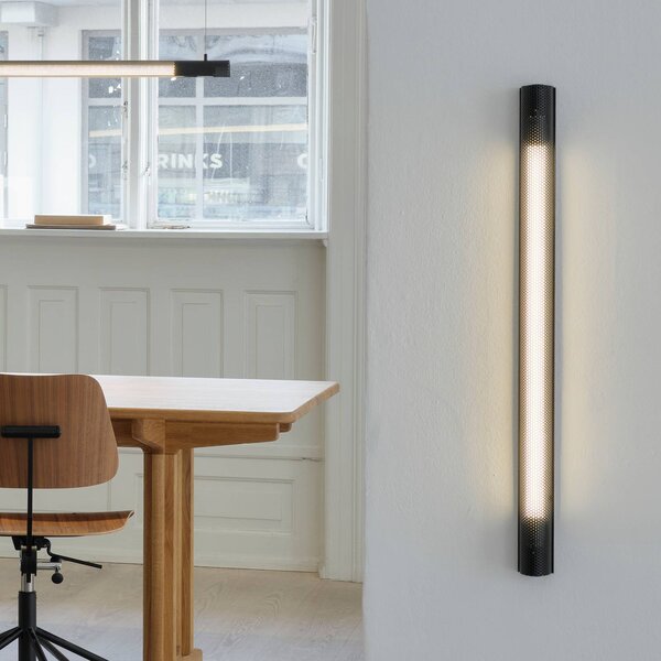 GEJST nástenné svetlo Radent, čierne, výška 70 cm, G13 LED, Čierna, Obývacia izba / jedáleň, kov