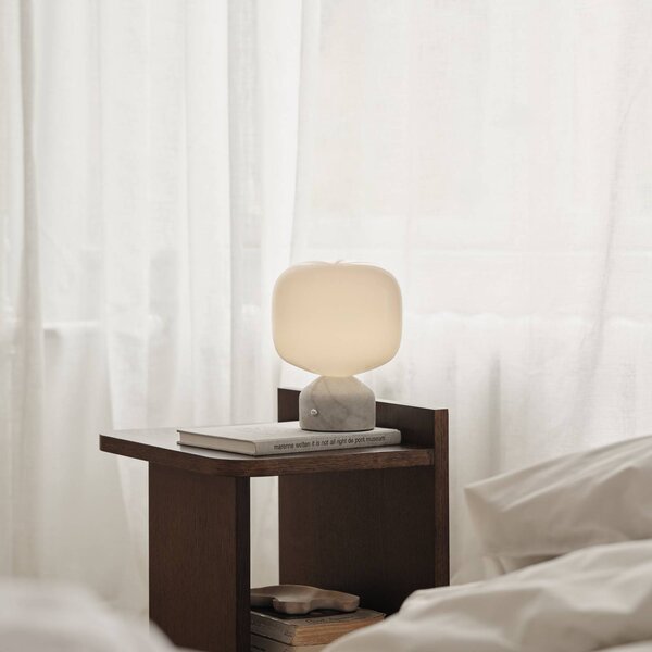 GEJST stolová LED lampa Meemo, biely mramor, sklo, USB, Biela / opálová, Obývacia izba / jedáleň, Sklo, Stojacie svietidlo