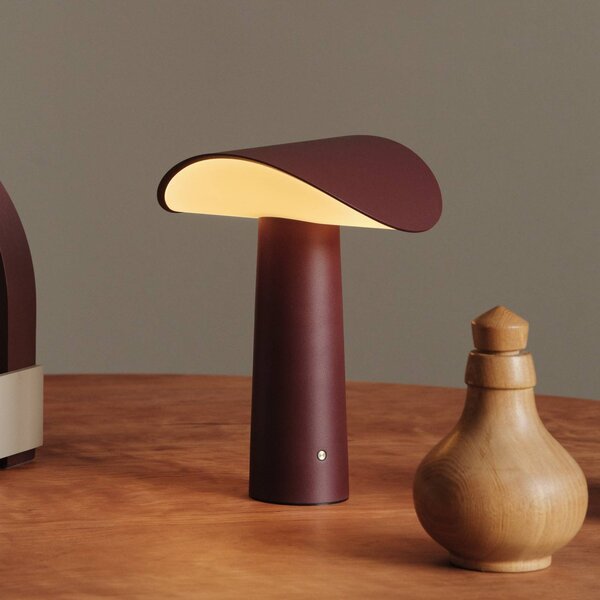 GEJST stolová LED lampa Lium, bordová, 2 700 K, USB, Červená, Obývacia izba / jedáleň, kov, Moderný, Stojacie svietidlo