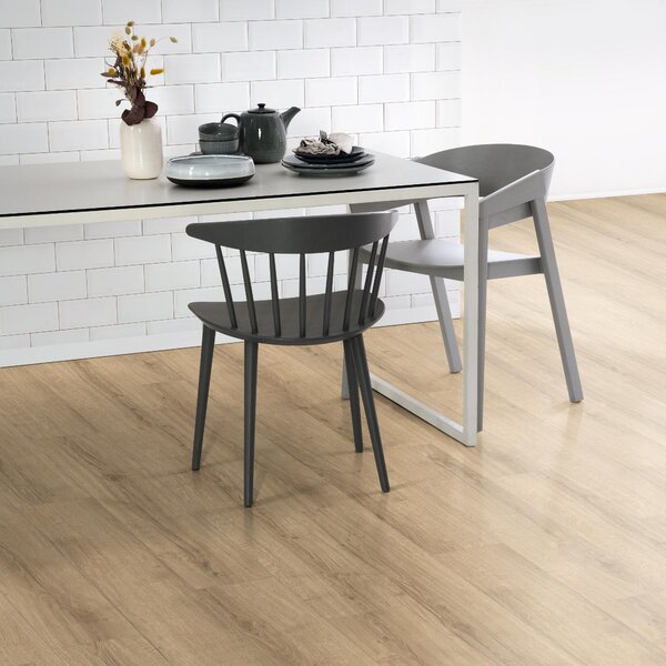 EGGER NatureSense Aqua 10/32 Classic Dub Sherman svetlohnedý SOL2405 1,75 m²