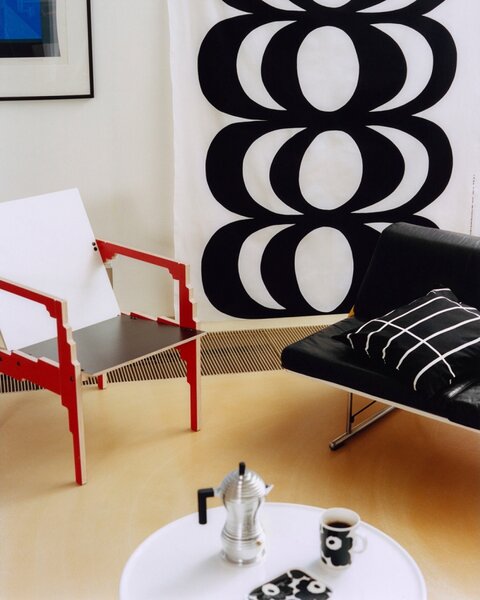Marimekko Hrnček Oiva Unikko 0,25l, čierno-biely
