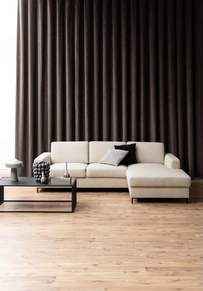 Čierny konferenčný stolík so sklenenou doskou 60x120 cm Strington – Actona