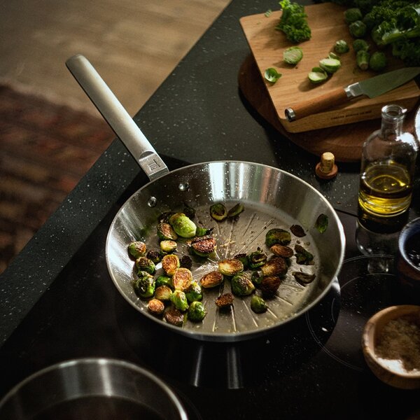 Fiskars Nerezová panvica Norden Steel 28cm