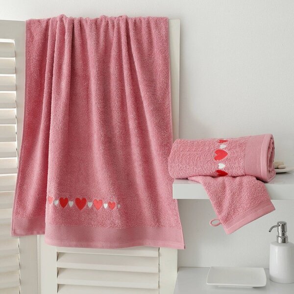 Kúpeľňový textil s výšivkou sŕdc