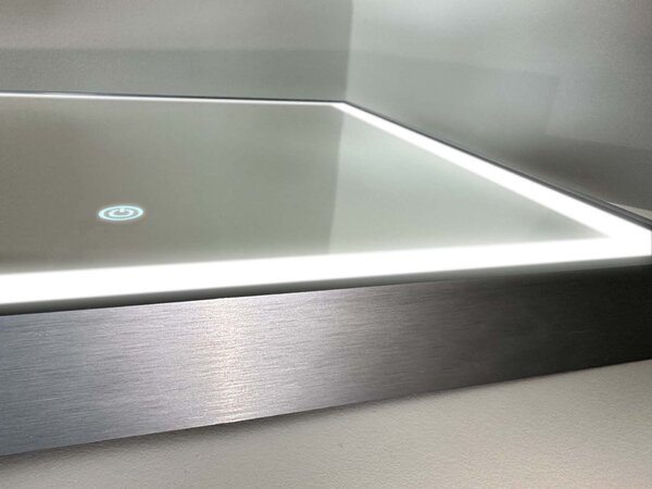 LED zrkadlo v ráme do kúpeľne C5