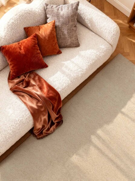Koberec Elle Decoration Puristic Knots svetlobéžový