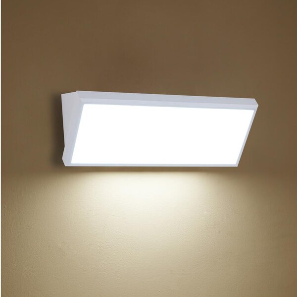 Brilagi - LED vonkajšie nástenné svietidlo TRIANGLE LED/42W/230V biele IP65