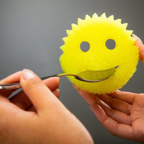 SRUB DADDY Hubka na riad a čistenie, šikovná hubka SCRUB DADDY, LIMITOVANÁ EDÍCIA - Stitch