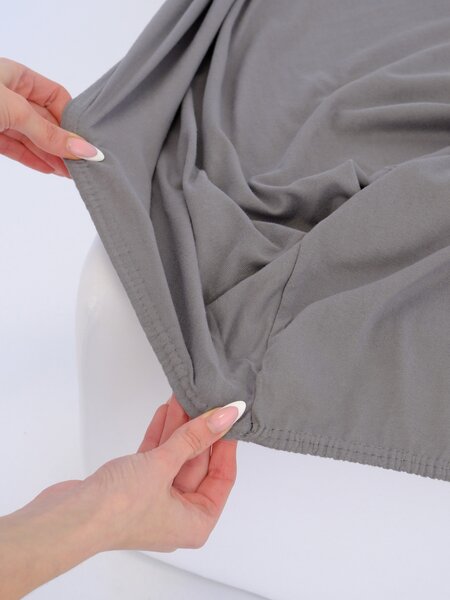 Jersey plachta do postieľky Classic 60 x 120 cm – tmavo sivá
