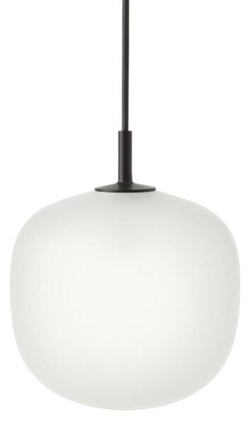 Muuto Závesné svietidlo Rime Ø18, opal/black RIMPEN1801