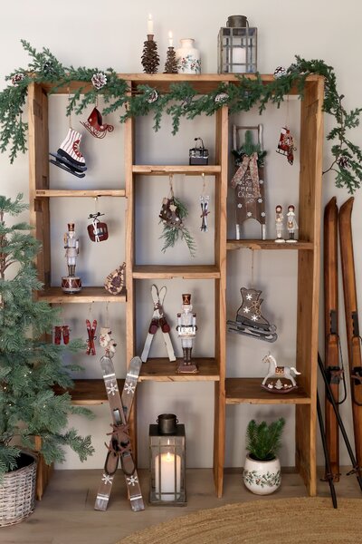 Hudobná naťahovacia skrinka Luskáčik Cherry Noël – Ø 8,5*28 cm - Chic Antique