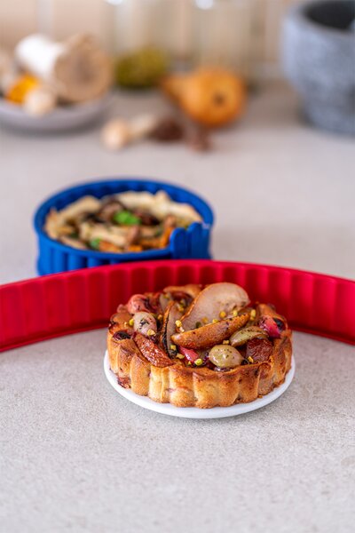 Forma na koláč coox QUICHE s porcelán. základňou priemer 12 cm, modrá Farba: Červená