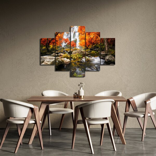 Obraz - Vodopády v oranžovom lese (150x105 cm)