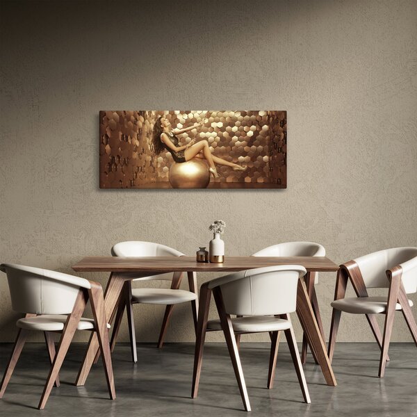 Obraz ženy v zlatej miestnosti (120x50 cm)