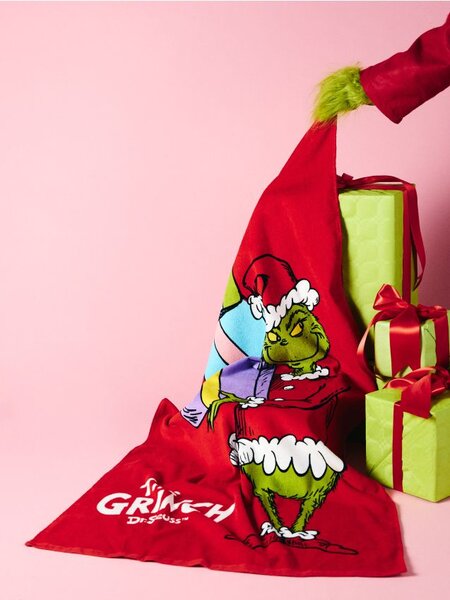 Sinsay - Detská bavlnená osuška s vianočnou potlačou Grinch - červená