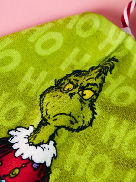 Sinsay - Súprava bavlnených detských uterákov na ruky s vianočným motívom 2 pack Grinch - zelená
