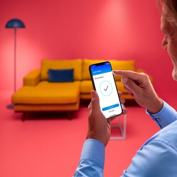 Philips Wiz Colors 8719514554153 Linear lineárna stolná lampa LED 5,5W/400lm 2200-6500K+RGB biela