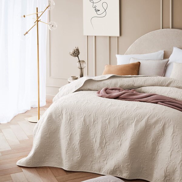 Dekorstudio Elegantný prehoz na posteľ LEILA v krémovej farbe Rozmer prehozu (šírka x dĺžka): 240x260cm