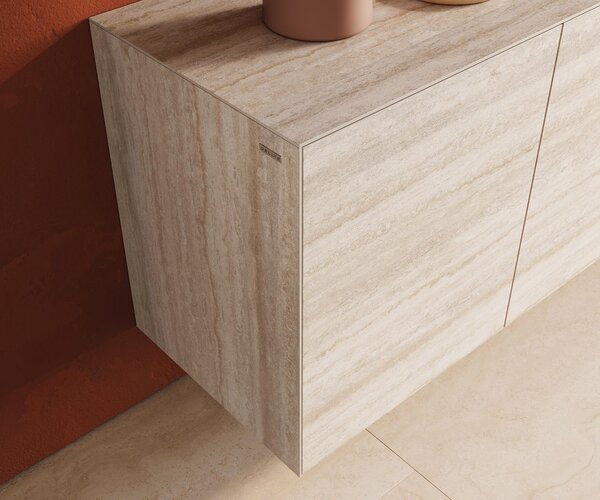 DELIFE Komoda Cuor 150 cm keramika Laminam® Travertino Bianco krémovo biela 3 dvierka závesná