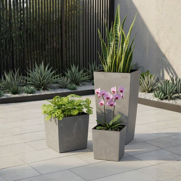 PLASTOVÝ KVETINÁČ FLORE 30,5X29,5X29,5 CM IMITÁCIA BETÓNU SIVÁ