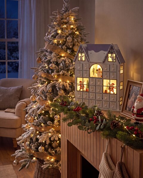 Vianočná LED dekorácia biely drevený adventný kalendár v tvare domčeka vianočné dekorácie interiér