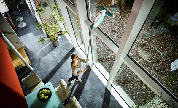 Vysávač na okná WINDOW CLEANER + tyč + mop + užšia hubica LEIFHEIT 51003+51007