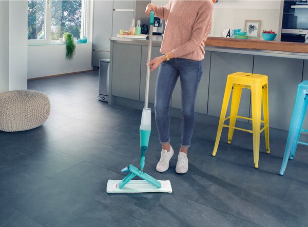 Podlahový mop s rozprašovačom Easy Spray XL LEIFHEIT 56690